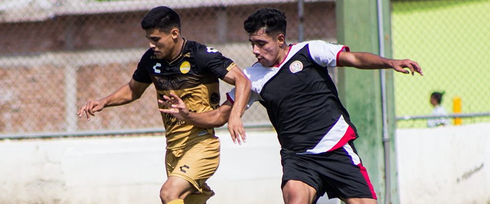 DISPUTADO DUELO ENTRE CLUB DE CIERVOS Y DORADOS PREMIER