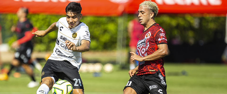 PAREJO PARTIDO ENTRE DORADOS Y XOLOS