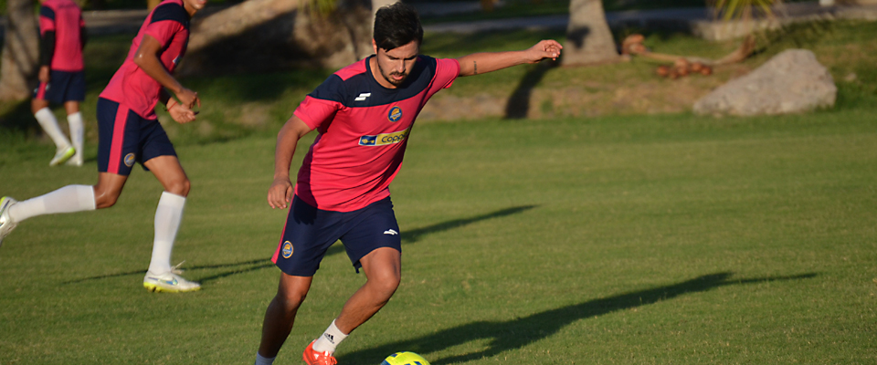 "DEBEMOS BUSCAR EL PARTIDO EN IRAPUATO PARA CALIFICARNOS": MEJÍA