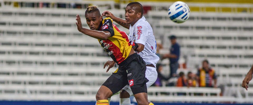 MARCADOR ADVERSO EN LA CANCHA DEL JALISCO