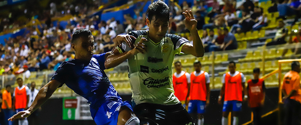 DORADOS Y CELAYA, SIN HACERSE DAÑO EN LA PECERA