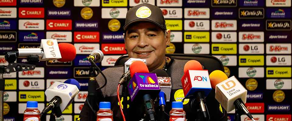 "FUIMOS CONTUNDENTES": DIEGO ARMANDO MARADONA