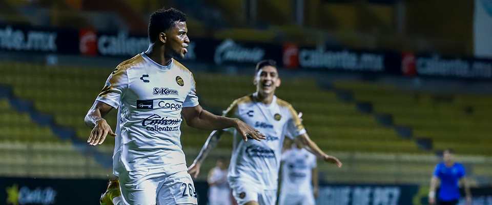 DORADOS BRILLÓ ANTE SU AFICIÓN