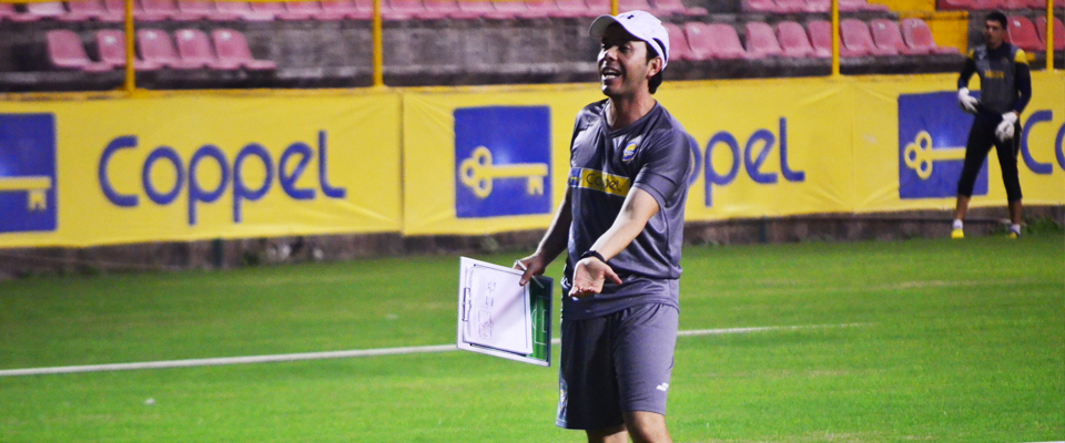 EDUARDO FENTANES DIRIGE SU PRIMER ENTRENAMIENTO CON DORADOS DE SINALOA