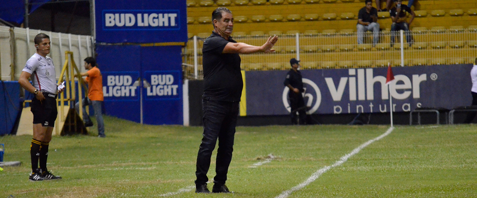 "HAY TIEMPO PARA MEJORAR, PERO TRABAJANDO EN EQUIPO"